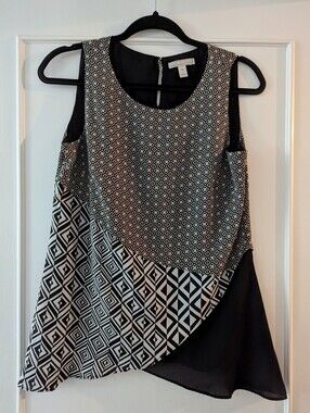 Dana Buchman Size S Charming Black & White Geometric Sleeveless Top